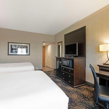 Best Western Plus Midwest Inn Omaha Bagian luar foto