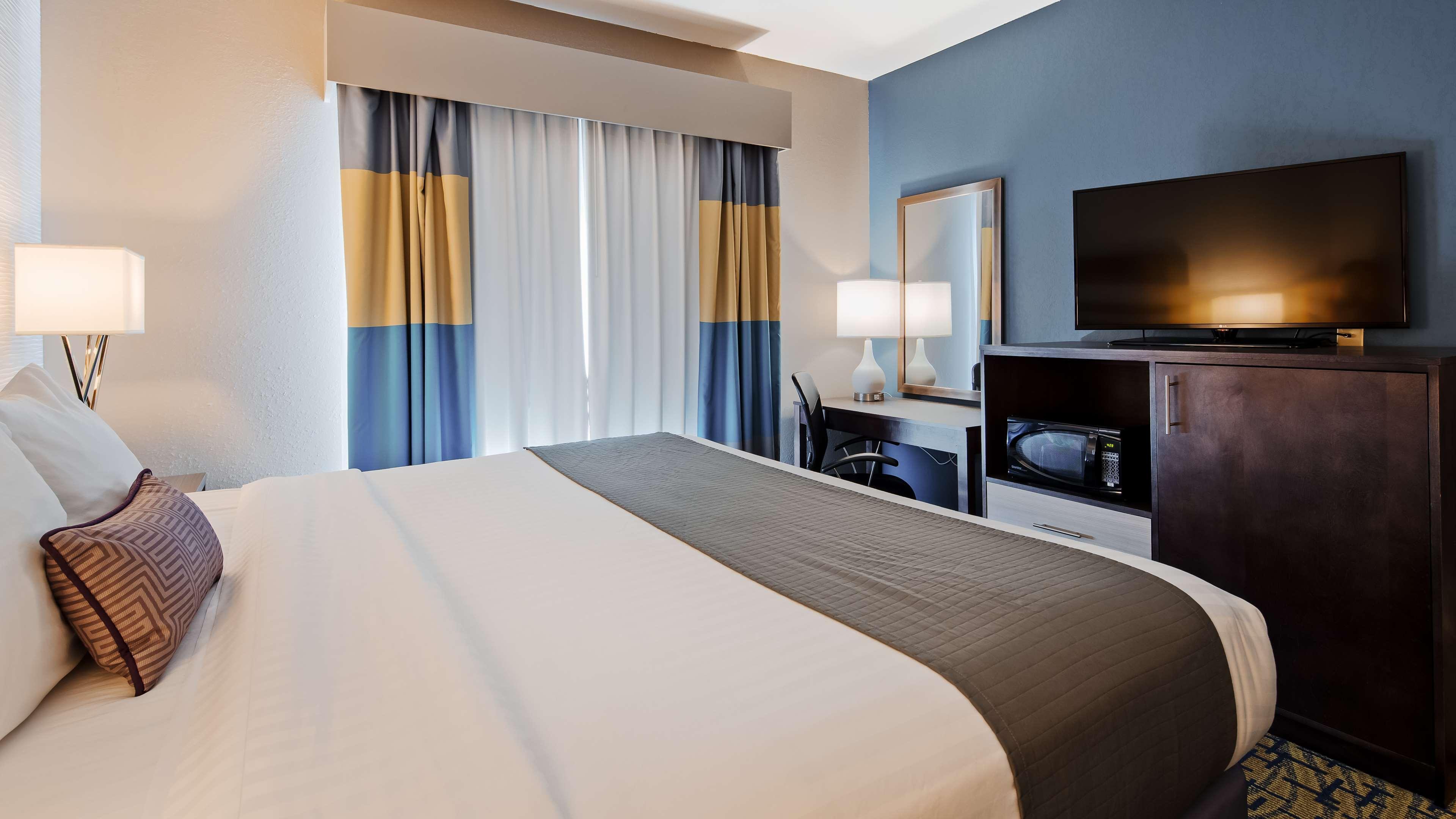 Best Western Plus Midwest Inn Omaha Bagian luar foto