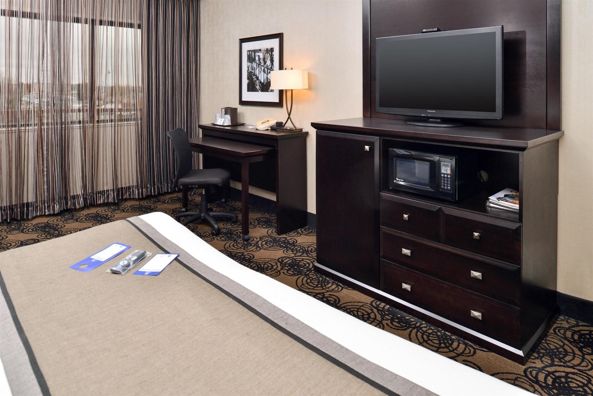 Best Western Plus Midwest Inn Omaha Bagian luar foto