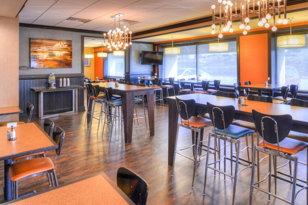 Best Western Plus Midwest Inn Omaha Bagian luar foto