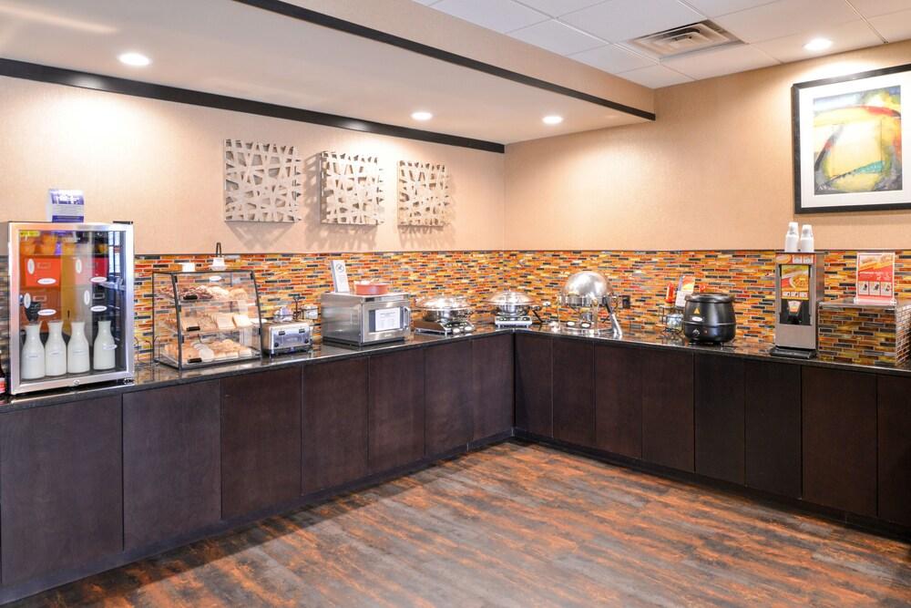 Best Western Plus Midwest Inn Omaha Bagian luar foto