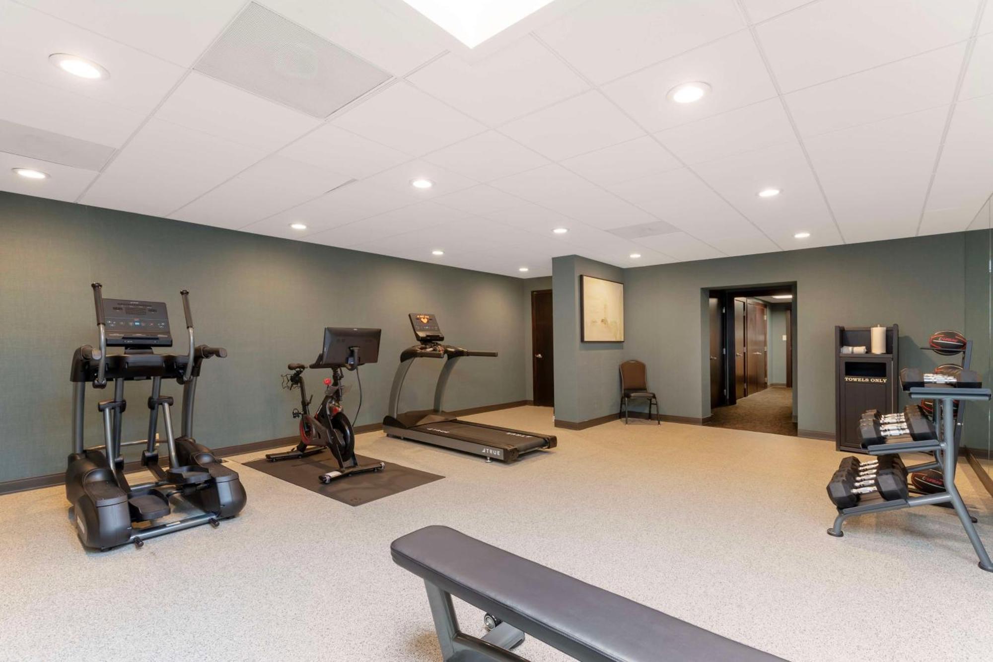 Best Western Plus Midwest Inn Omaha Bagian luar foto